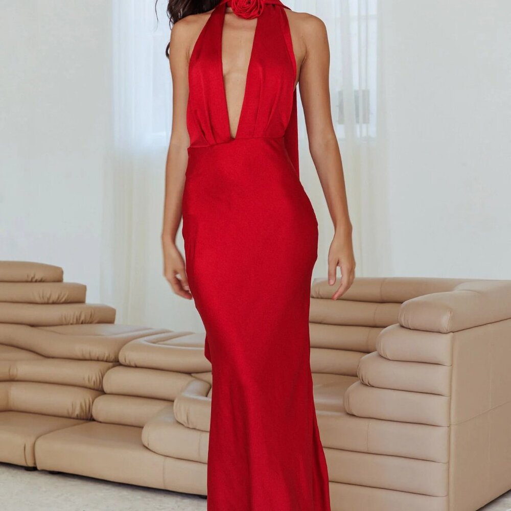 NWT Selfie Leslie Italia Azure Halter Sz 6 Red